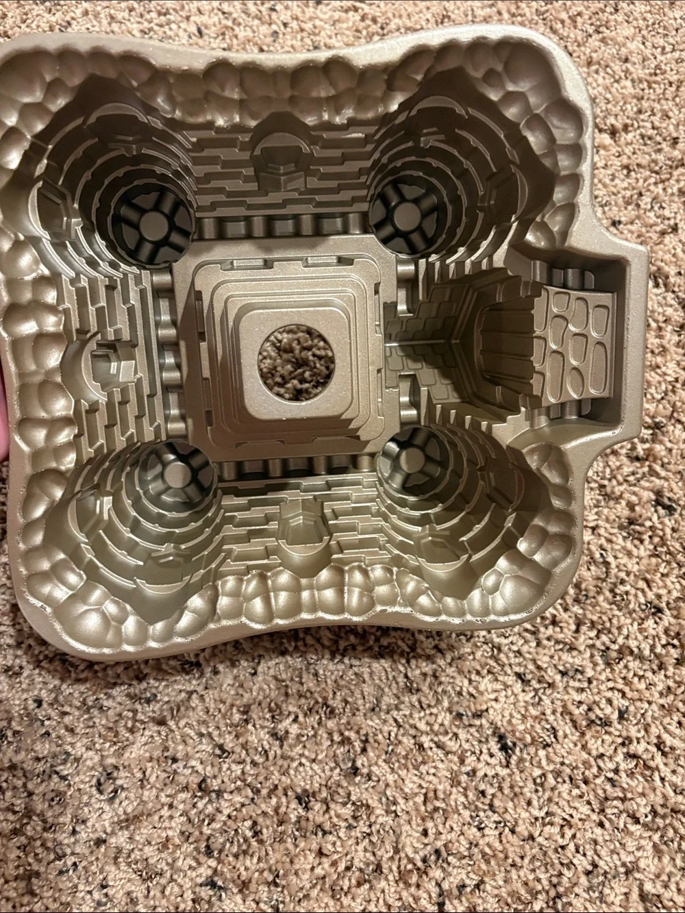 Cast Iron Castle Bundt Cake Pan - Nordic Ware